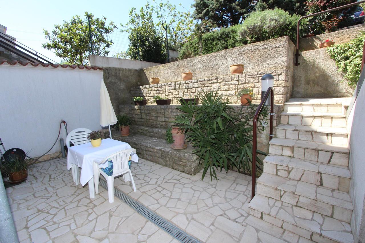 Apartment Irena Pula Exterior foto