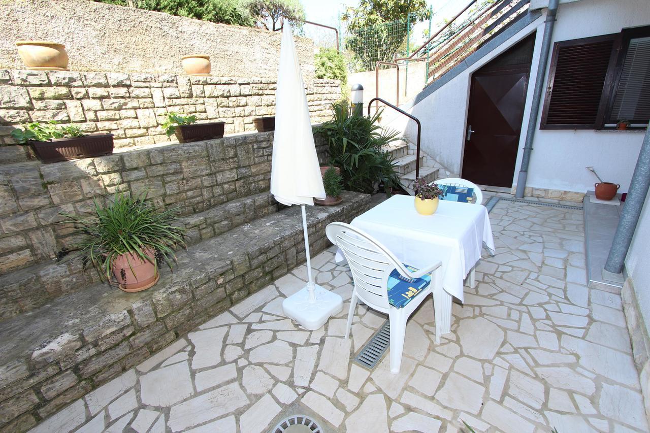 Apartment Irena Pula Exterior foto